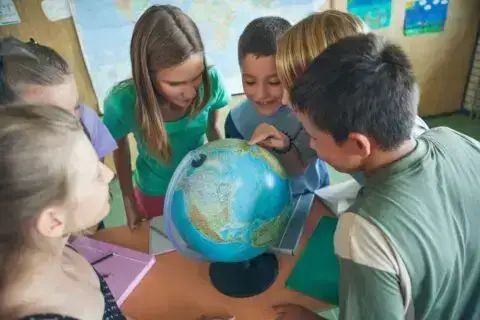 15 209.education international global game for web.jpg